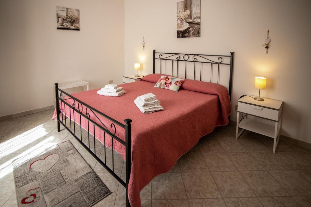 تيراتشينا Royal Rooms المظهر الخارجي الصورة