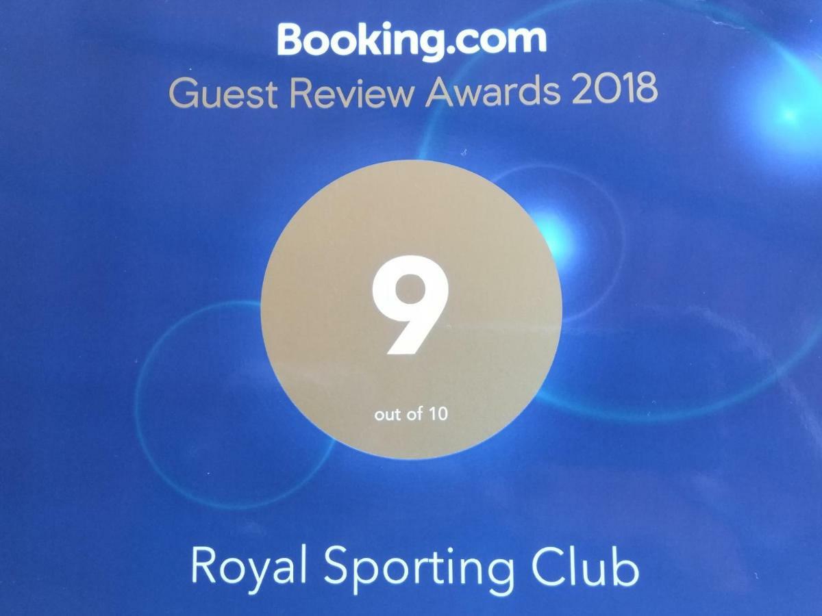 تيراتشينا Royal Rooms الغرفة الصورة